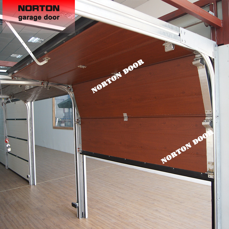 يشكل التثبيت غير الصحيح لأبواب المرآب مخاطر كبيرة على السلامة